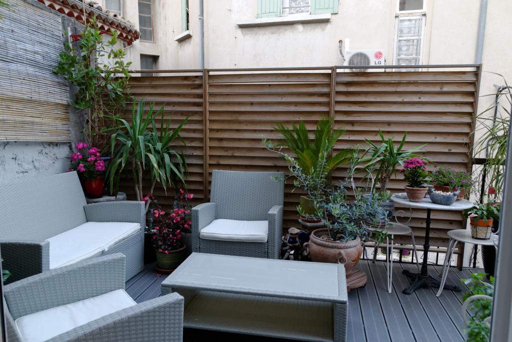 Hotel Du Commerce Pont-Saint-Esprit Exterior foto